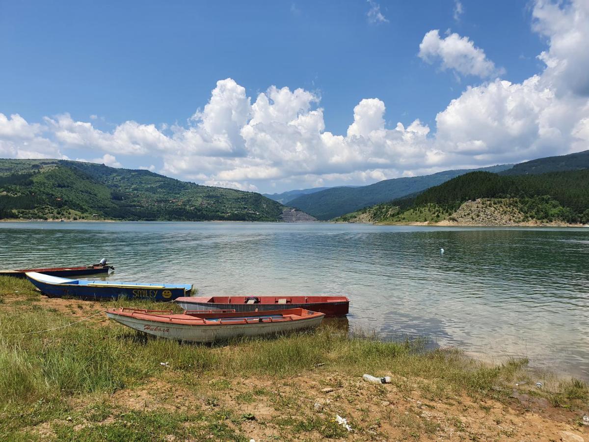 Zavojsko Jezero Pirot - Smestaj Manic Konuk evi Gostusa Dış mekan fotoğraf
